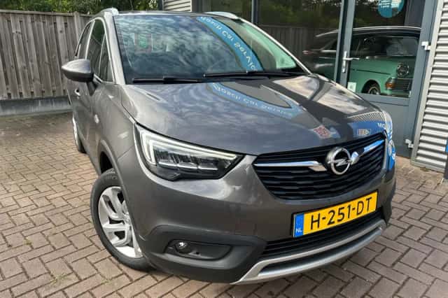 Opel Crossland X (2020) thumbnail 2
