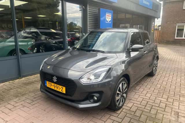 Suzuki Swift (2018) thumbnail 6