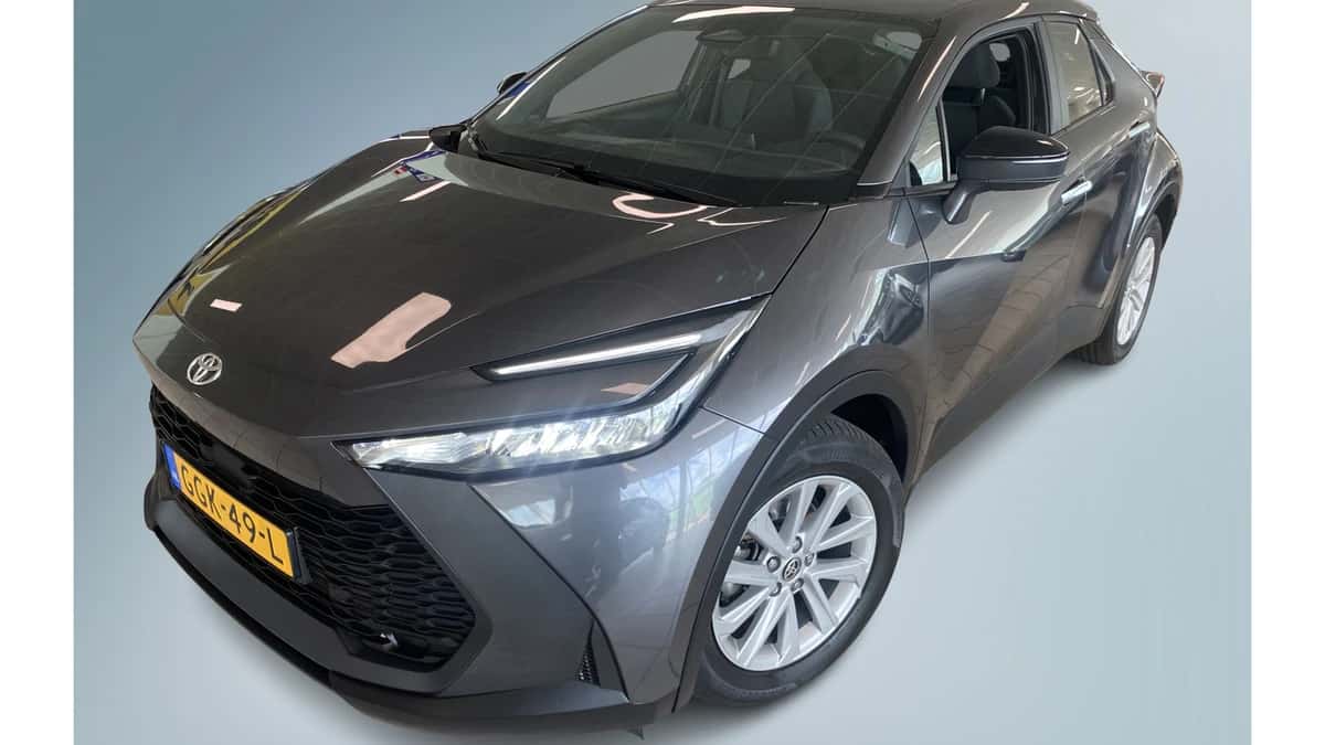 Toyota C-HR (2024) — foto 1