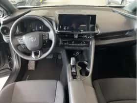 Toyota C-HR (2024) thumbnail 16