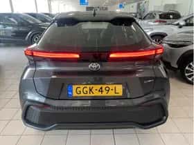 Toyota C-HR (2024) thumbnail 5