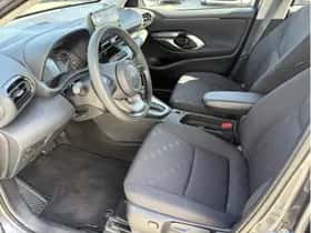 Toyota Yaris (2025) thumbnail 14