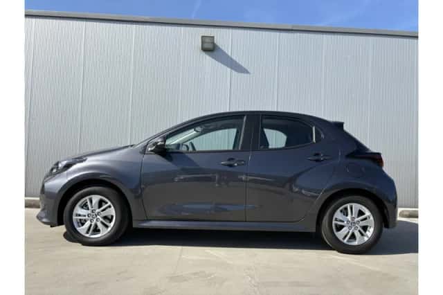 Toyota Yaris (2025) thumbnail 3
