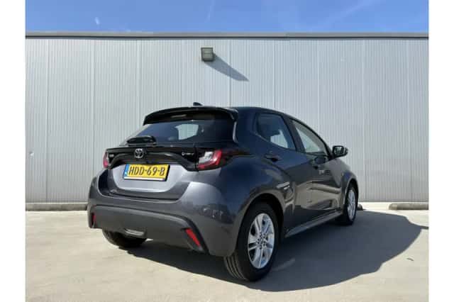 Toyota Yaris (2025) thumbnail 5