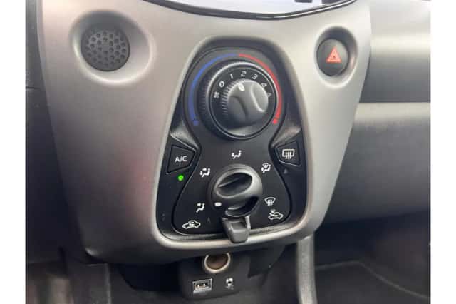 Toyota Aygo (2019) thumbnail 6
