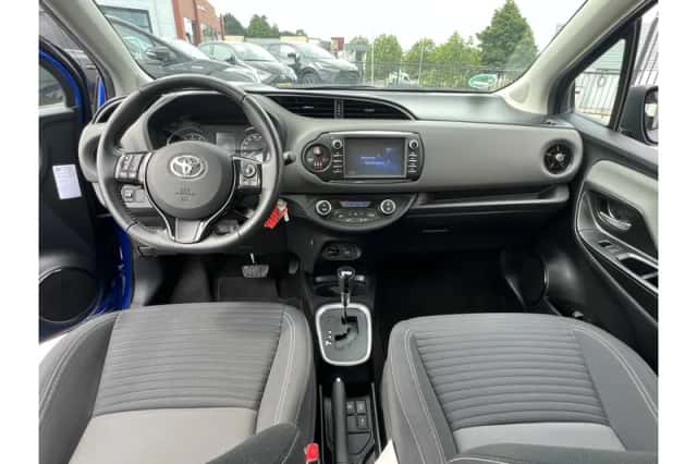 Toyota Yaris (2020) thumbnail 4