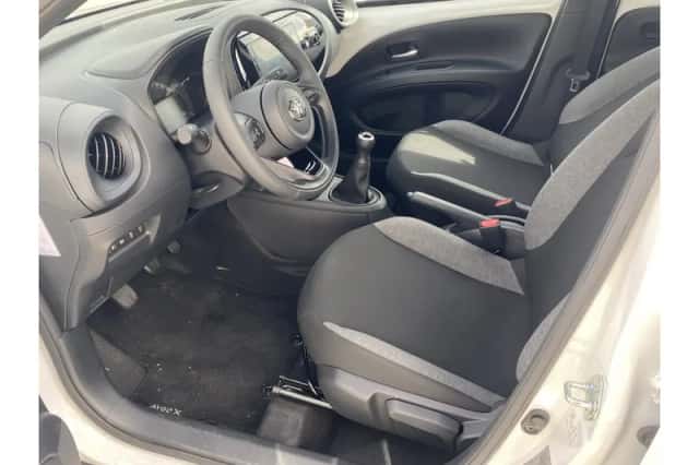 Toyota Aygo X (2024) thumbnail 2