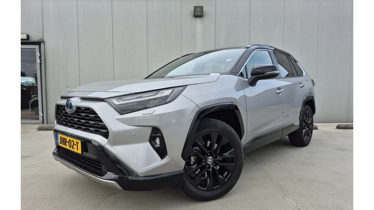 Toyota RAV4 — foto 1