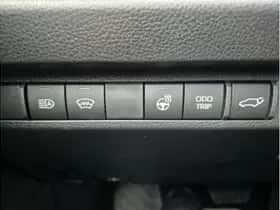 Toyota RAV4 thumbnail 6