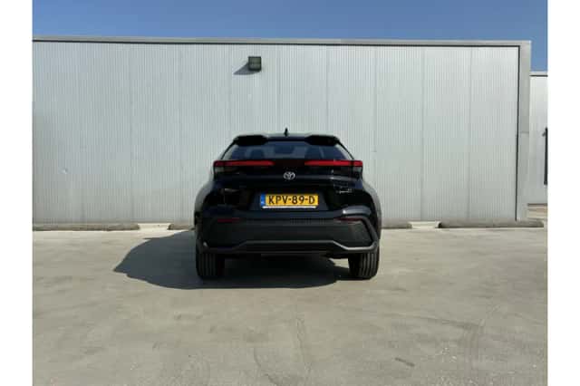 Toyota C-HR (2026) thumbnail 5
