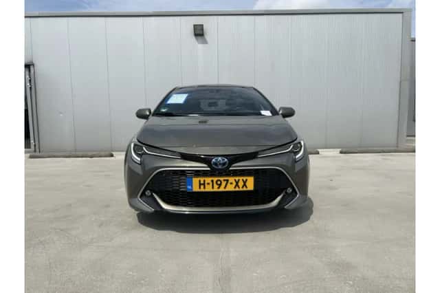 Toyota Corolla (2020) thumbnail 3
