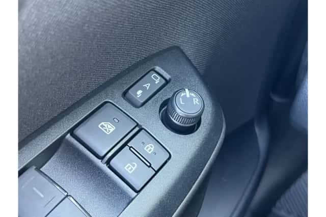 Toyota Yaris (2026) thumbnail 4