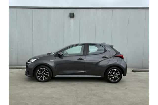 Toyota Yaris (2020) thumbnail 4