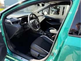 Toyota Corolla thumbnail 6