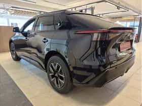 Toyota bZ4X (2026) thumbnail 3