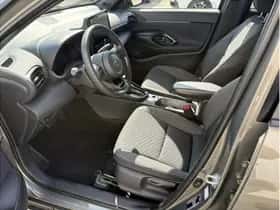 Toyota Yaris Cross (2025) thumbnail 17