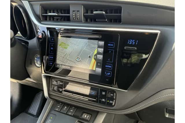 Toyota Auris (2019) thumbnail 4