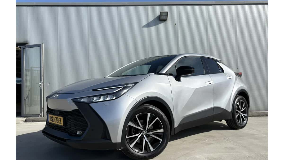 Toyota C-HR (2024) — foto 1