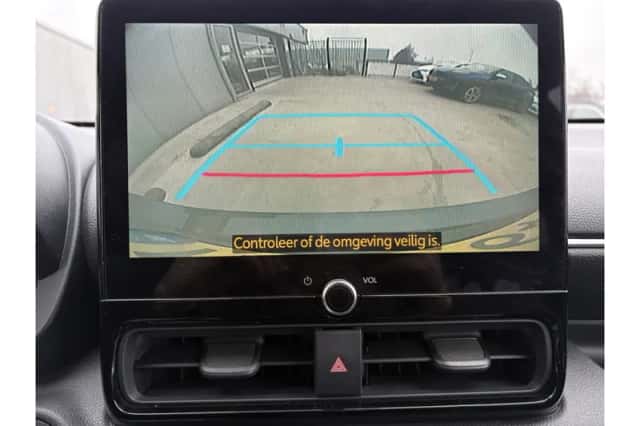 Toyota Yaris (2025) thumbnail 4