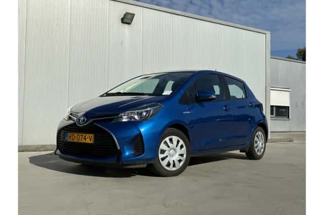 Toyota Yaris (2015) thumbnail 1