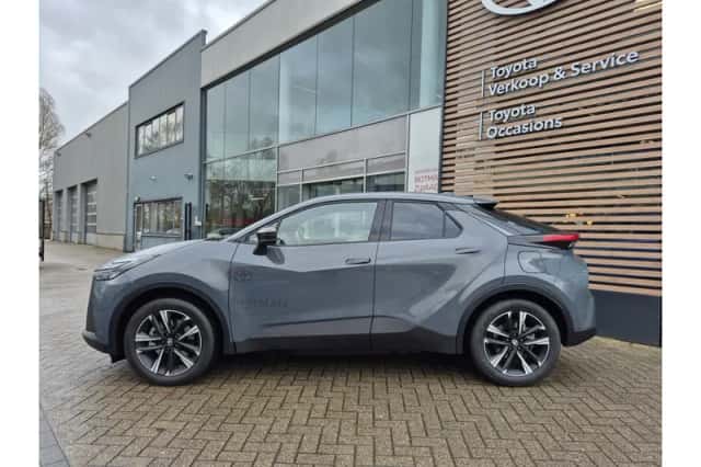 Toyota C-HR (2026) thumbnail 5