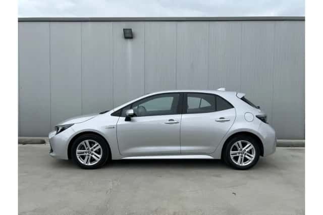 Toyota Corolla (2020) thumbnail 3