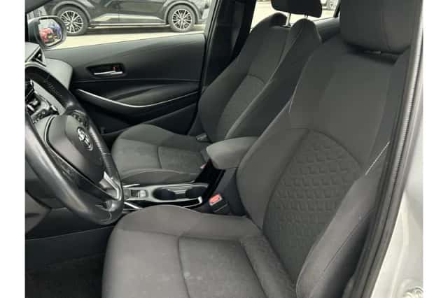Toyota Corolla (2020) thumbnail 6