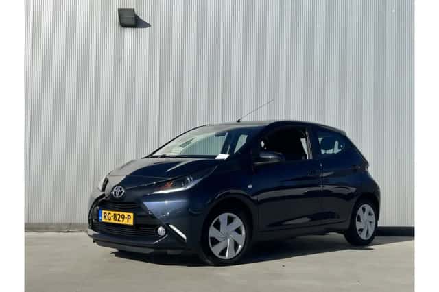 Toyota Aygo (2017) thumbnail 1