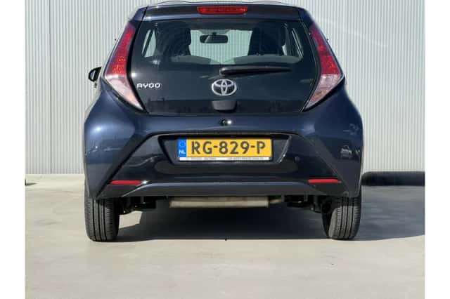Toyota Aygo (2017) thumbnail 3