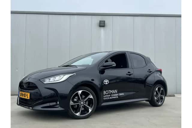 Toyota Yaris (2025) thumbnail 1