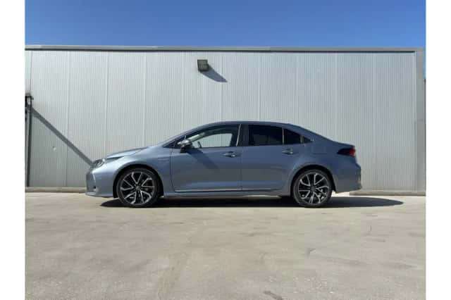 Toyota Corolla (2019) thumbnail 2