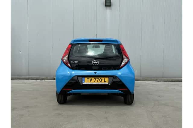 Toyota Aygo (2018) thumbnail 3