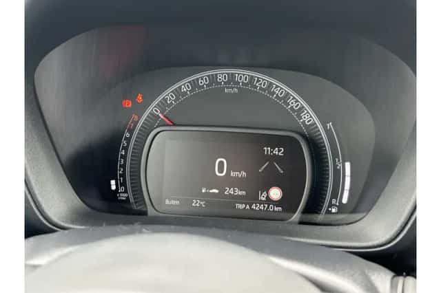 Toyota Aygo X (2024) thumbnail 4
