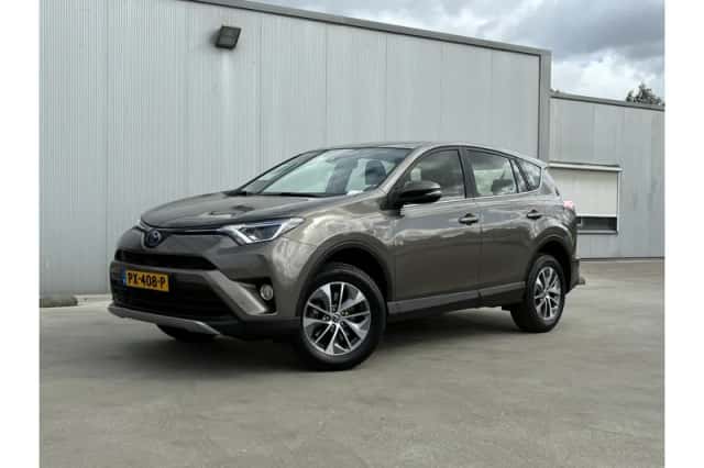 Toyota RAV4 (2017) thumbnail 1
