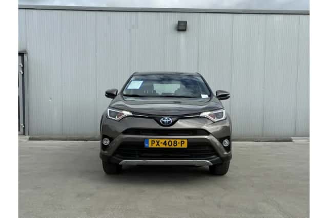 Toyota RAV4 (2017) thumbnail 4