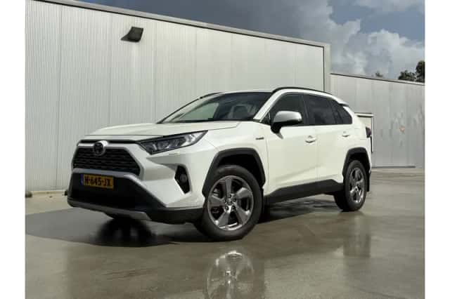 Toyota RAV4 (2021) thumbnail 1