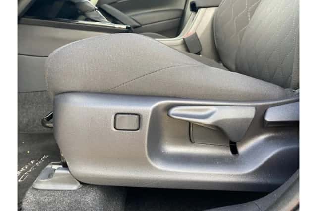 Toyota Corolla (2025) thumbnail 6