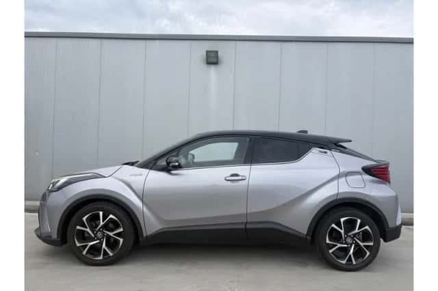 Toyota C-HR (2020) thumbnail 2