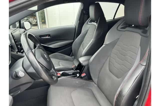 Toyota Corolla (2019) thumbnail 2
