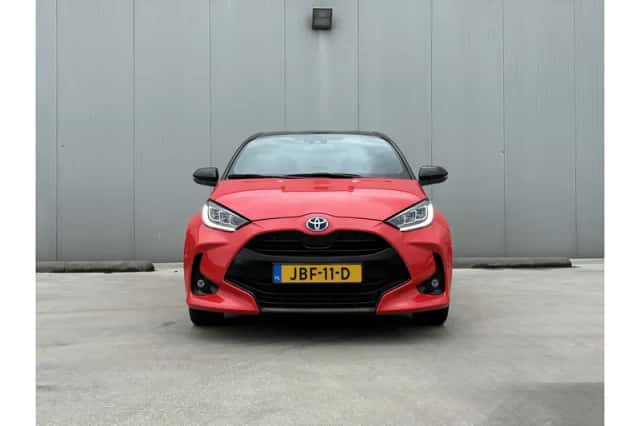 Toyota Yaris (2024) thumbnail 4