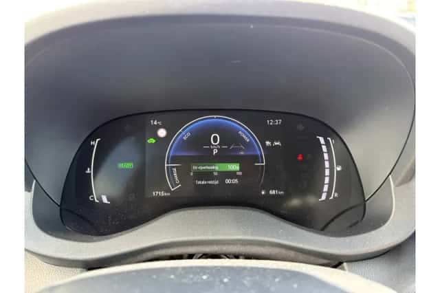 Toyota Yaris (2025) thumbnail 2