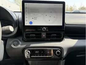 Toyota Yaris (2025) thumbnail 12