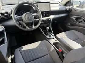 Toyota Yaris (2025) thumbnail 4