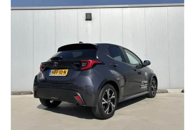 Toyota Yaris (2025) thumbnail 5