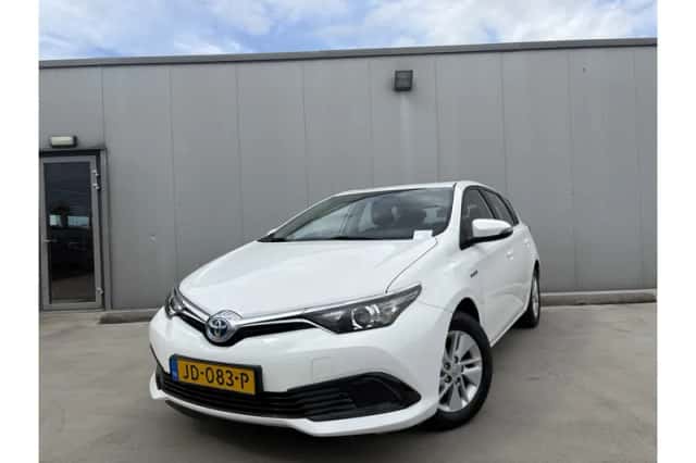 Toyota Auris (2016) thumbnail 1