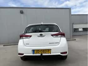 Toyota Auris thumbnail 2