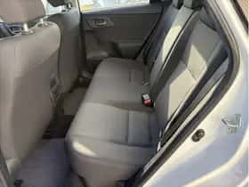 Toyota Auris thumbnail 11