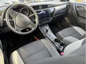 Toyota Auris thumbnail 12