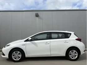 Toyota Auris thumbnail 3