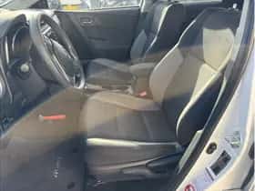 Toyota Auris thumbnail 10